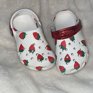Toddler Strawberry Crocs Size 8
